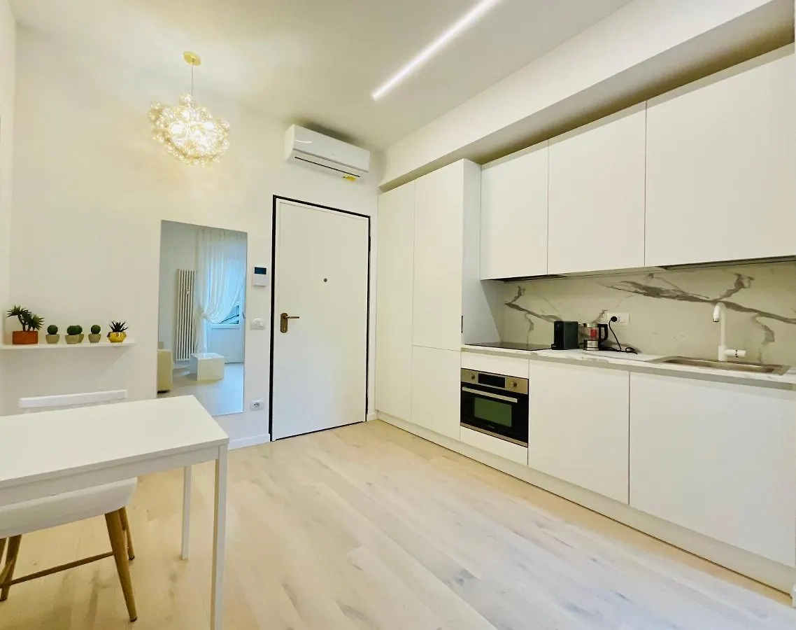 Apartment Suite - Charlize - In The Heart Of Milano