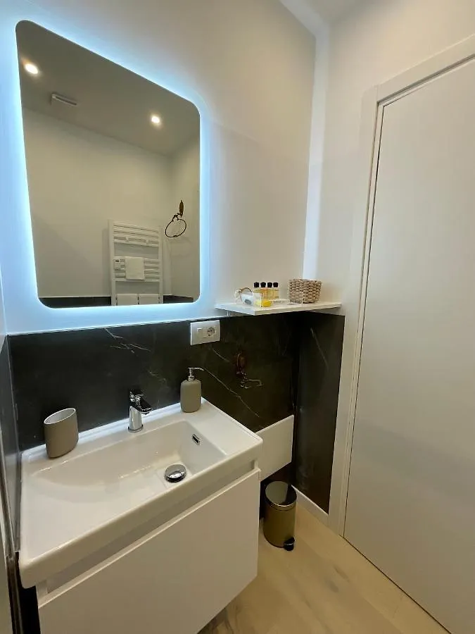 Apartment Suite - Charlize - In The Heart Of Milano