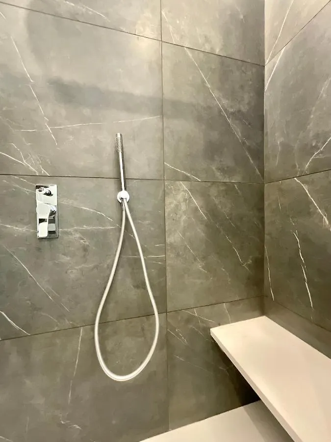 Apartment Suite - Charlize - In The Heart Of Milan